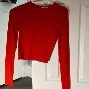 Long sleeve cropped red shirt